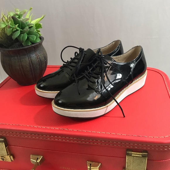 Steve Madden Shoes - Steve Madden Plee Black Oxfords NEW!